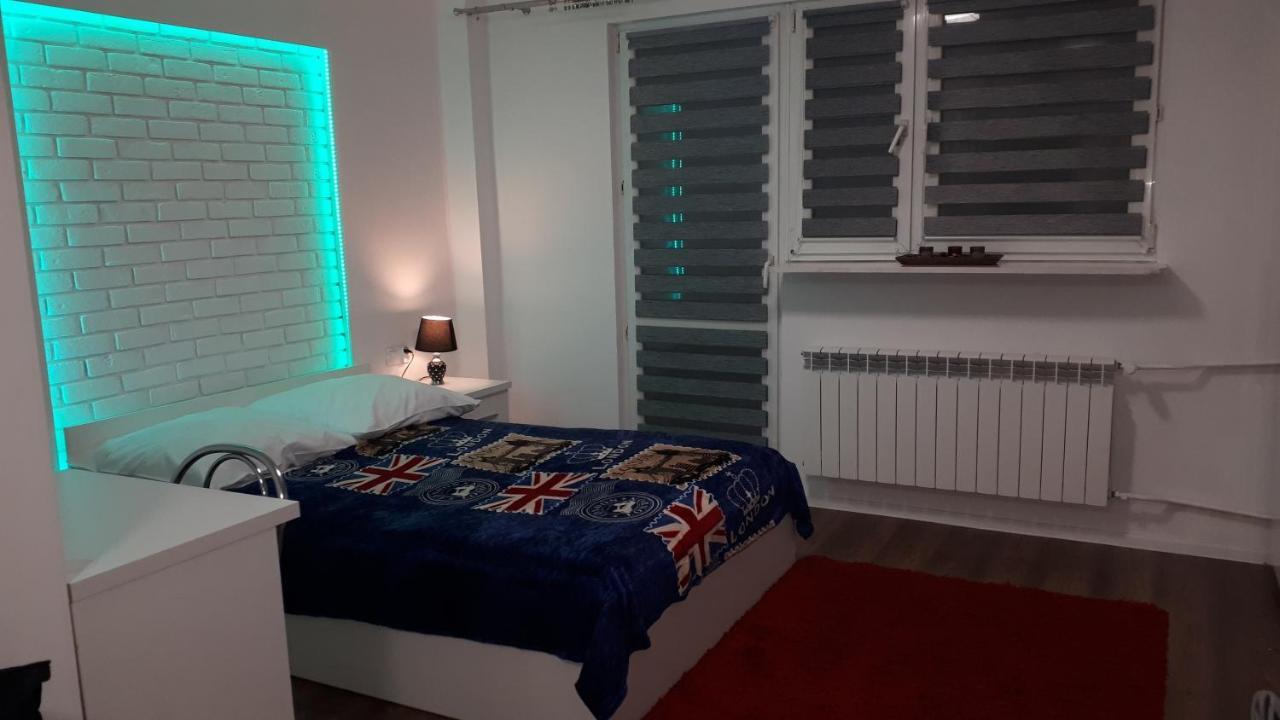 Apartament Centrum Panoramiczna Big Ben Z Balkonem-- Klimatyzacja-- Kielce Extérieur photo
